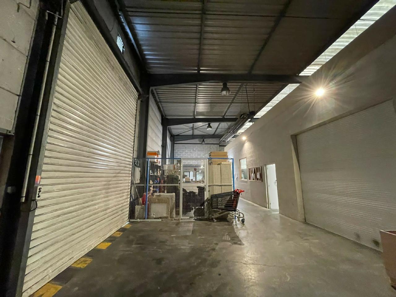 Local d'activité Lesquin 700m² Location local d'activité Lesquin Nord OLACT2419789 4
